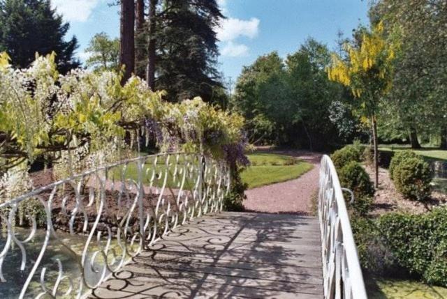Le Moulin De Francueil Bed and Breakfast Δωμάτιο φωτογραφία