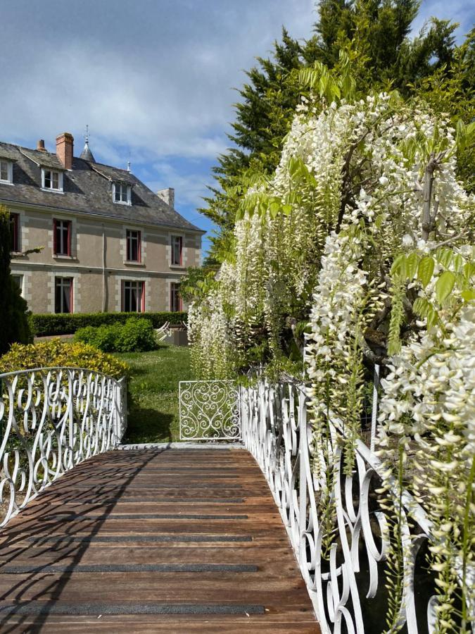 Le Moulin De Francueil Bed and Breakfast Εξωτερικό φωτογραφία