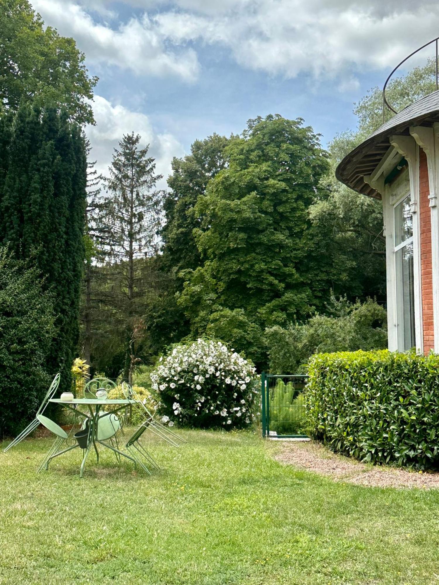 Le Moulin De Francueil Bed and Breakfast Εξωτερικό φωτογραφία